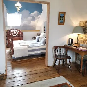 Maison Papillons Couette-café